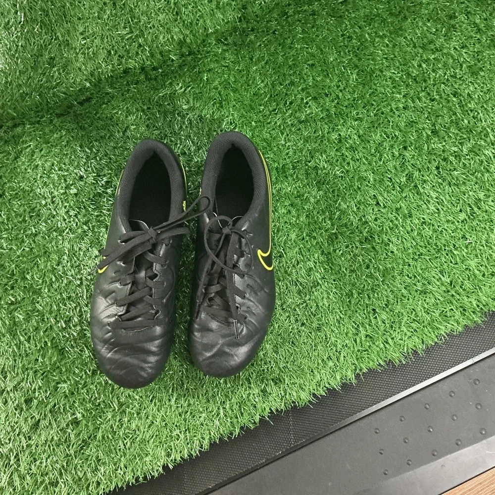 Nike Tiempo-Black/Yellow  Size 4.5Y